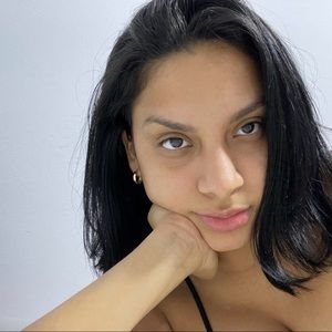 Meet your Posher, Briana